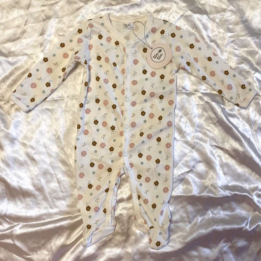 NWT Tun Tun Footie